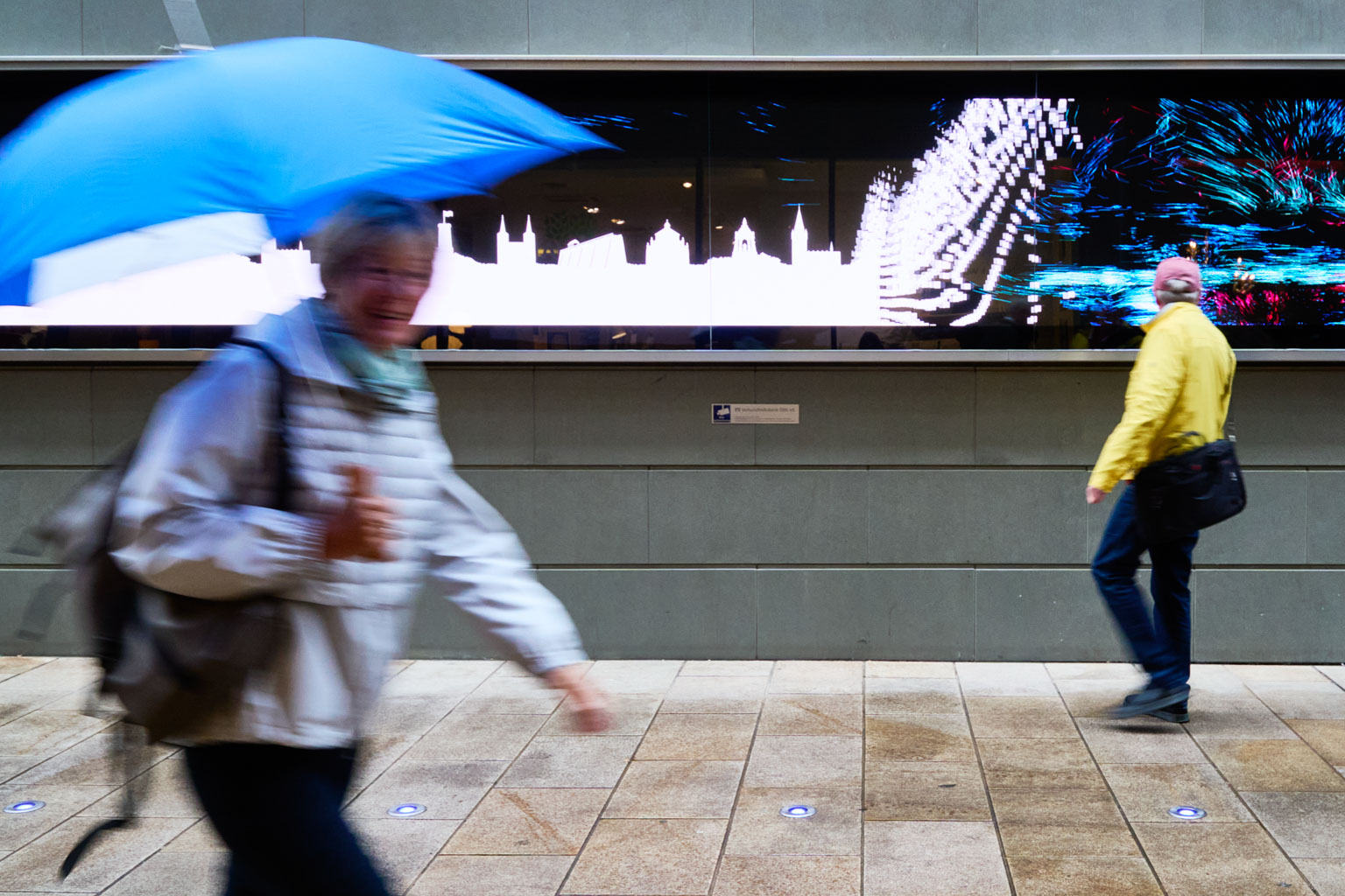 Ja, ich bin aus Paderborn. Fotografieren gerne - aber ich trinke kein Bier!